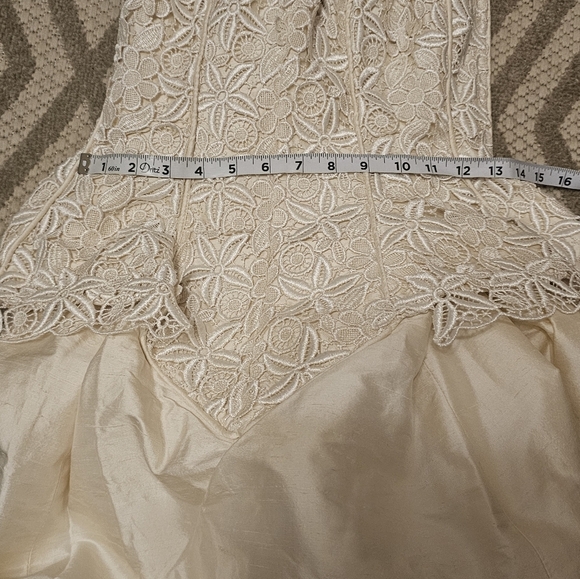 Vintage Embroidered Star Wedding  Dress. Size 4 NWT - Picture 8 of 8